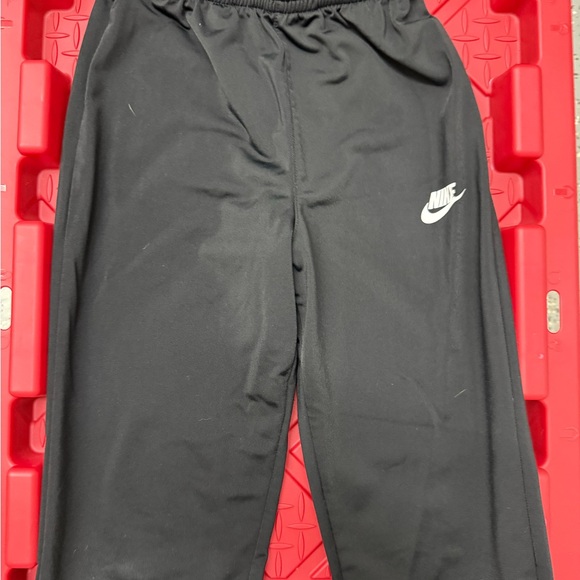 Nike Black Full-Zip Jacket and Pants - Picture 4 of 5